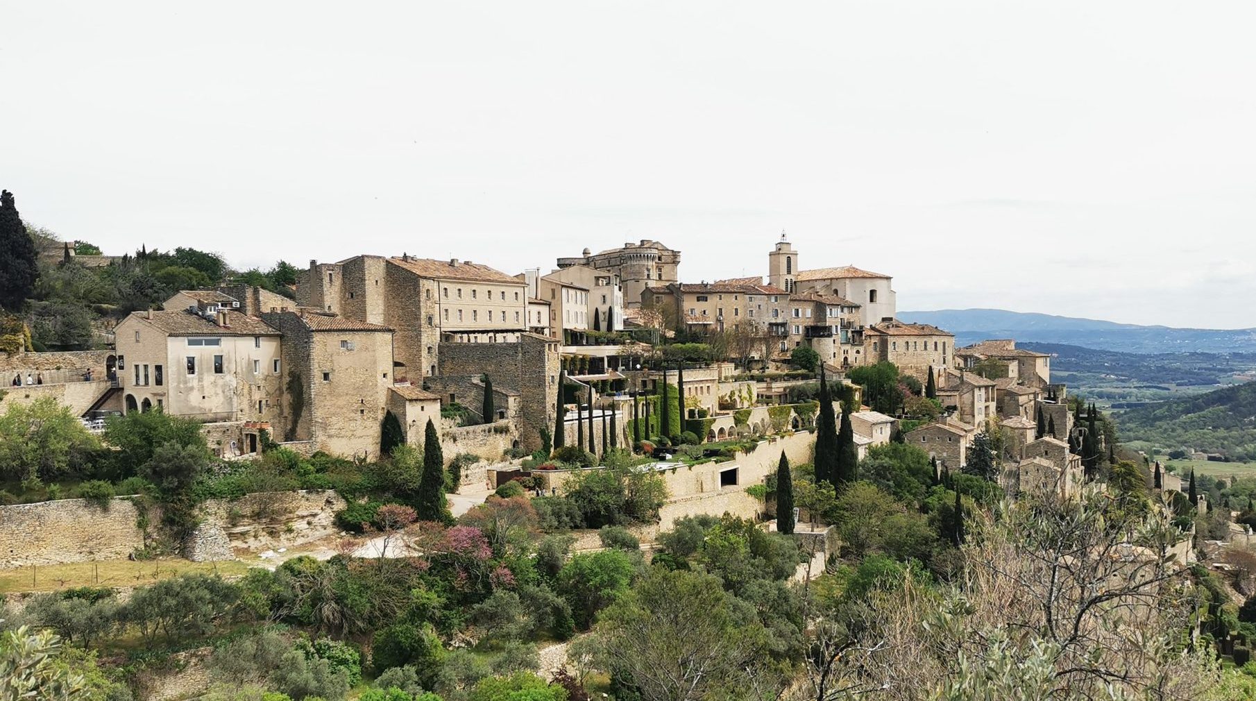 Il borgo arroccato di Gordes