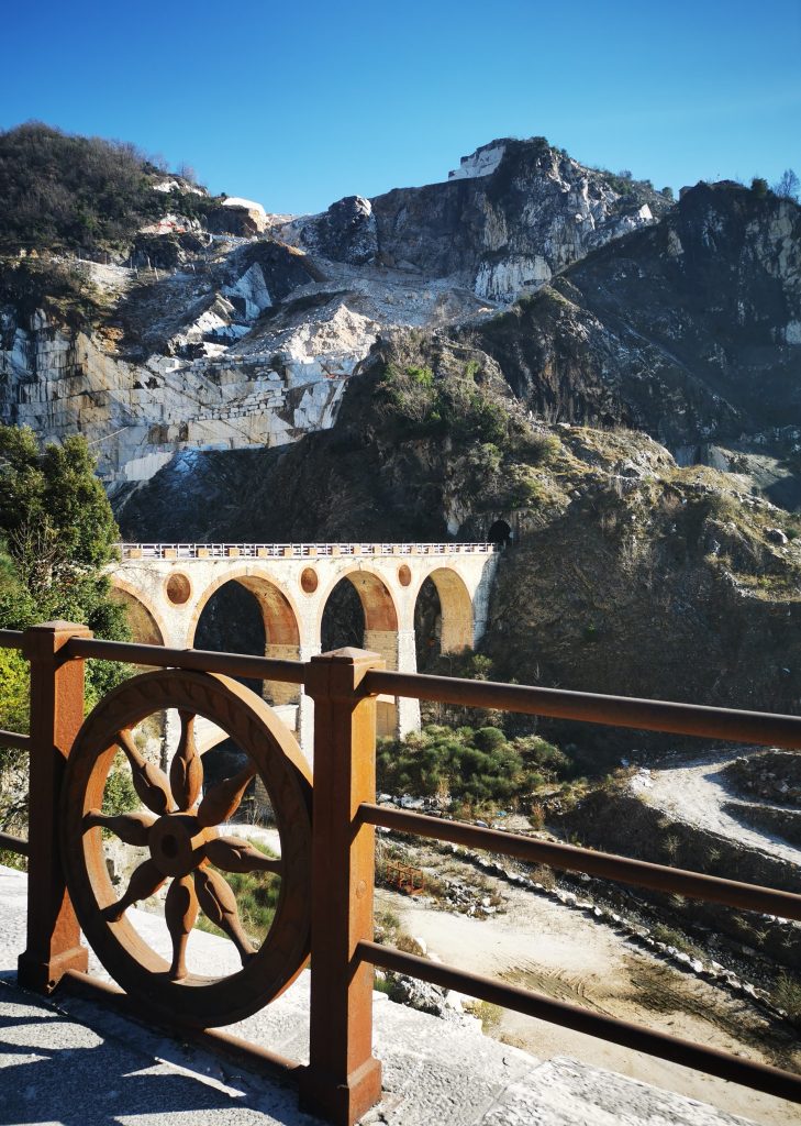 Ponte di Vara - resti della vecchia Ferrovia Marmifera