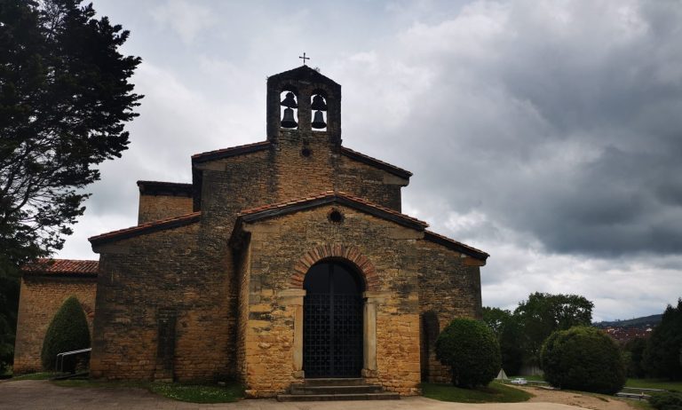 San Julián de los Prados