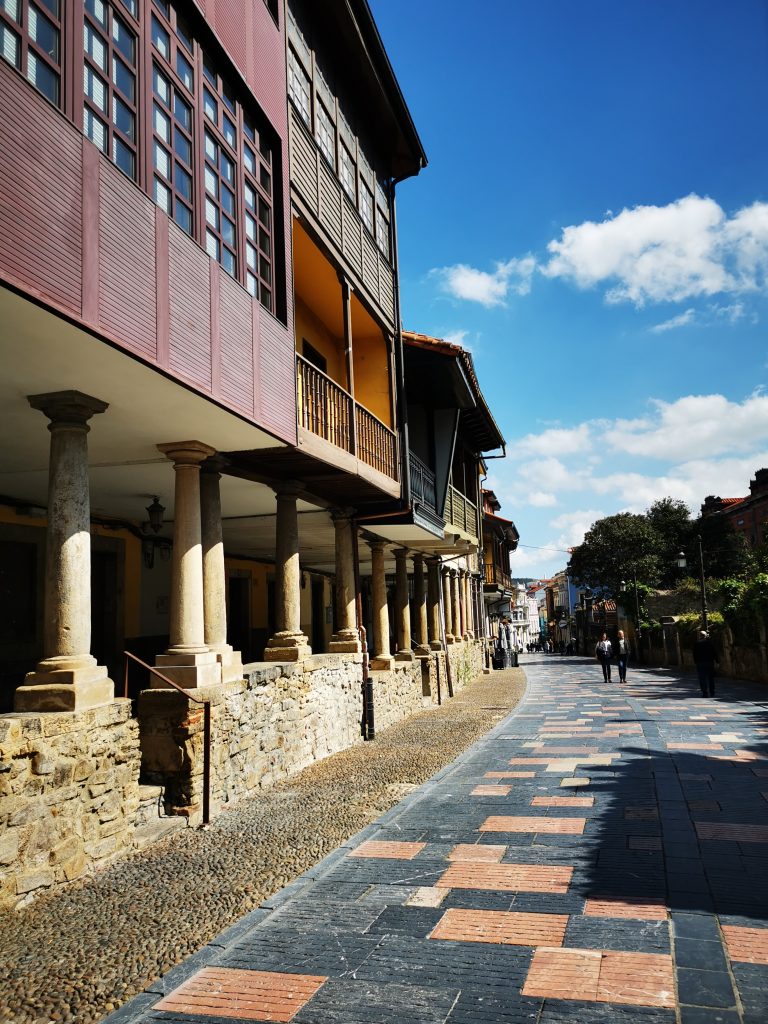 Avilés