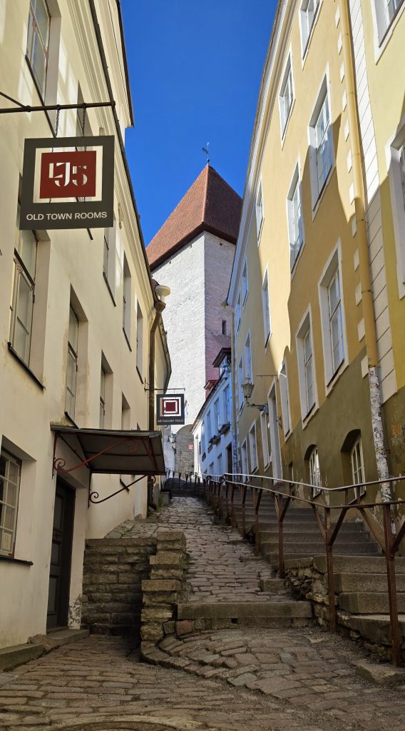Lühike Jalg (Gamba Corta):