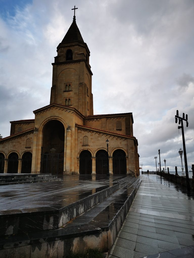 Chiesa di San Pedro Apóstol di Gijón