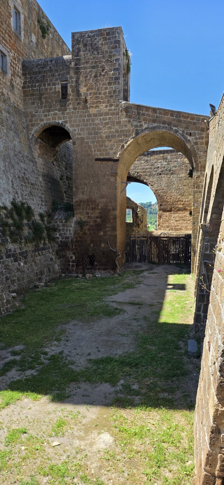 Ruderi del castello Orsini