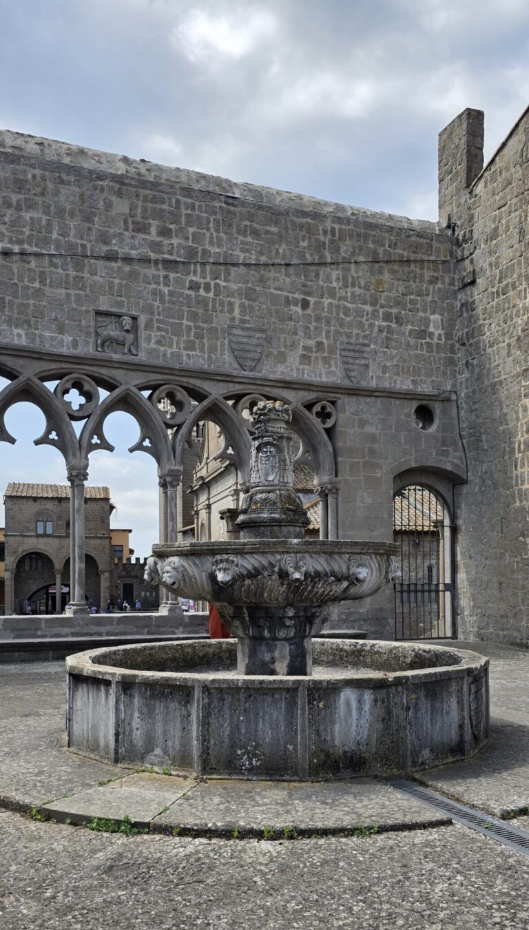 Loggia dei Papi - Viterbo