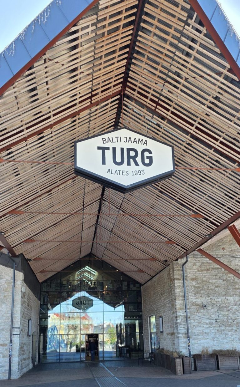 Balti Jaama Turg